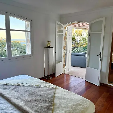 Prestigious In Cannes With Stunning Sea Views 빌라 발로리스